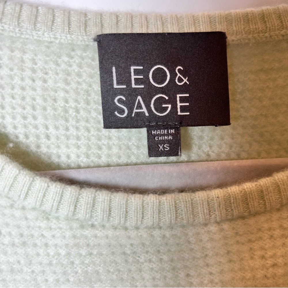 Leo‎ & Sage Cashmere Sweater Top Aqua Ruffle Shoulder Sleeveless Shirt, XS - Picture 5 of 6